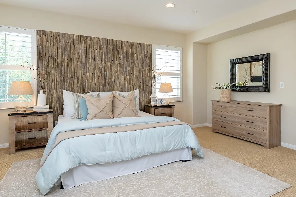 EXCLUSIVE Drevo orech