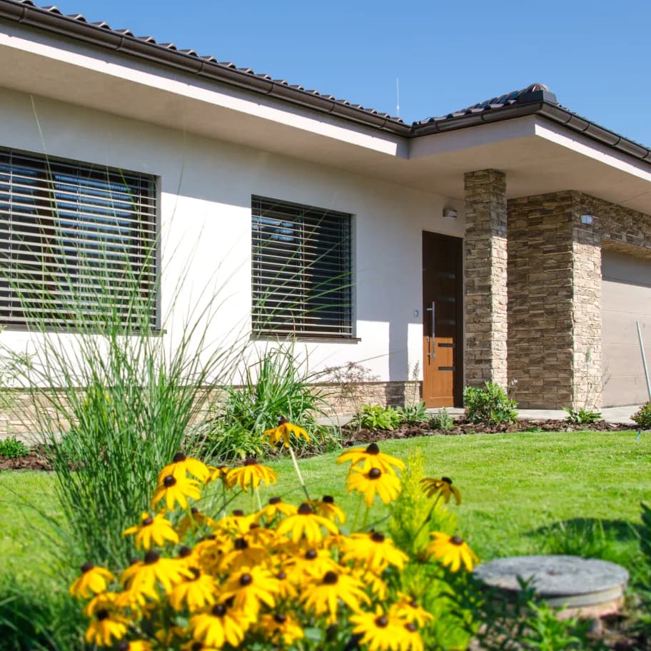 Obklad Skala zvrásnená hnedastý melír