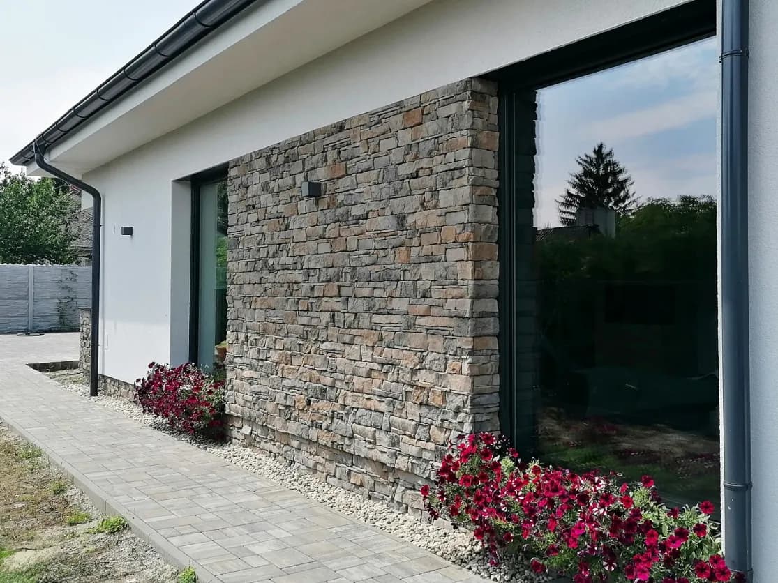 Kameň zrubový šedý