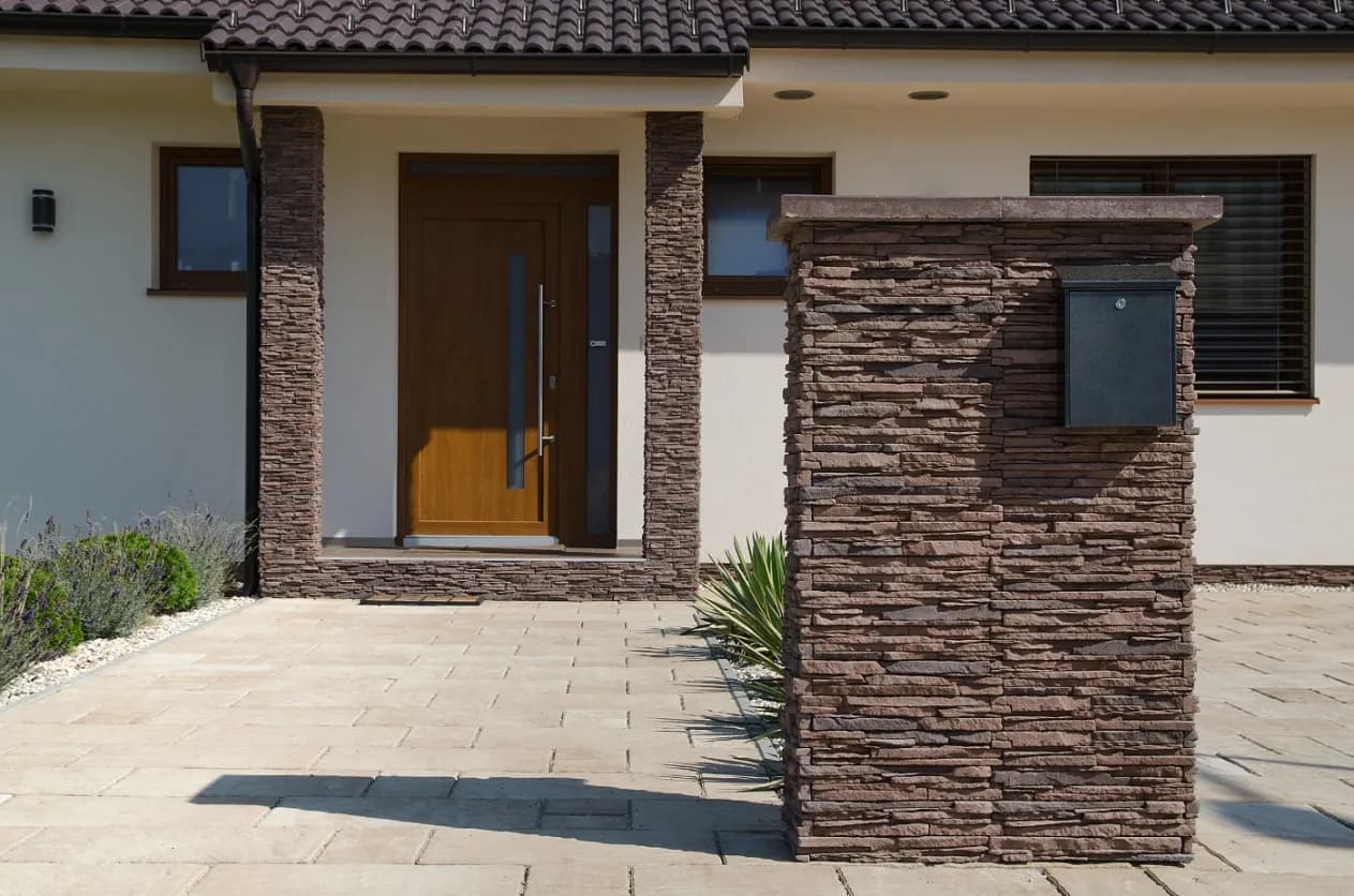 Kameň Považan hnedý